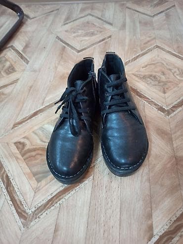 Женская обувь: Деми ботинки, состояние хорошее 
400 с — 1