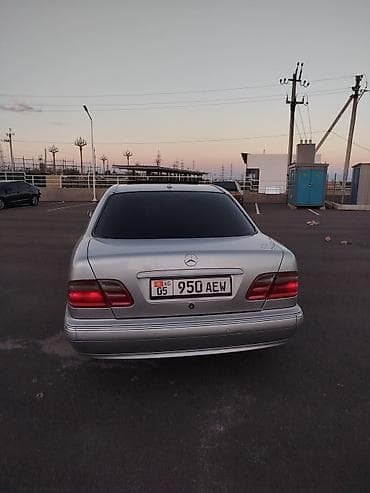 Mercedes-Benz E-Class: 2000 г., 3.2 л, Автомат, Бензин, Седан — 4