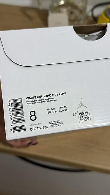 Кроссовки и спортивная обувь: В наличии Nike Jordan 🇺🇸 Гарантия подлинности ✔️ Размер 39 - USA 8 - — 4