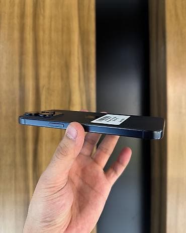 айфон se3: IPhone 15 Pro Max, Б/у, 256 ГБ, Blue Titanium, Чехол, Защитное стекло, 94 % — 4