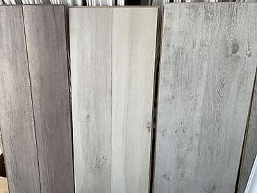 для елки: Ламинат в декорах светлых оттенков серого/беже‑серого под натуральный — 1