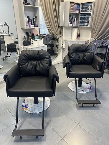 Парикмахерские кресла с подножкой — комплект 2 шт. Каждая по 15 000