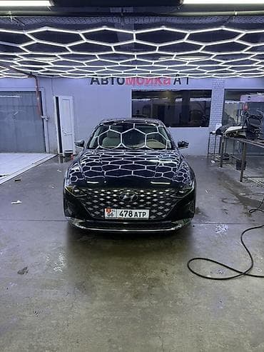 Hyundai Grandeur: 2020 г., 2.4 л, Автомат, Бензин, Седан