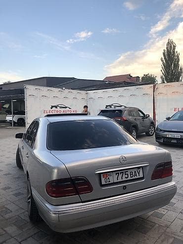 Mercedes-Benz E-Class: 2000 г., 3.2 л, Автомат, Бензин, Седан — 3