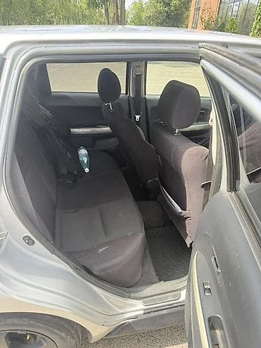 Toyota Ist: 2003 г., 1.3 л, Автомат, Бензин, Хэтчбэк — 7