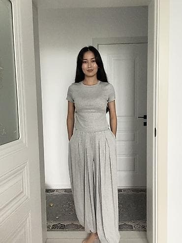 tech flis: Комплект из мягкого трикотажа: футболка + свободные брюки-джоггеры — 2