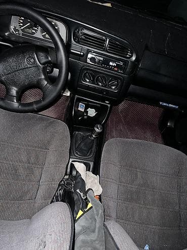 jetta 2: Volkswagen Vento: 1993 г., 1.8 л, Механика, Бензин, Седан — 6