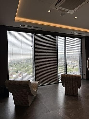 double a: Горизонтальные жалюзи на панорамные окна - Тип: алюминиевые — 1