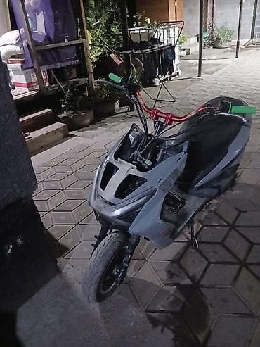 скутер zmax: Скутеретта 175 куб. см, Бензин, Б/у — 4