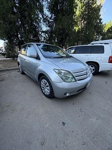 Toyota Ist: 2004 г., 1.3 л, Автомат, Бензин, Хэтчбэк