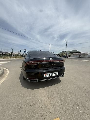 elantra 2022: Hyundai Grandeur: 2020 г., 2.4 л, Автомат, Гибрид, Фастбек — 1