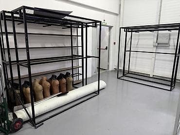 Манекены: Торговое оборудование для магазина одежды и обуви Состав: - — 2