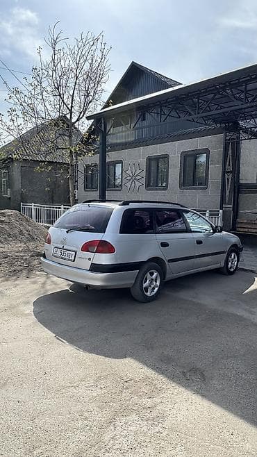 Toyota Avensis: 1999 г., 1.6 л, Кол менен иштөөчү, Бензин, Универсал — 3