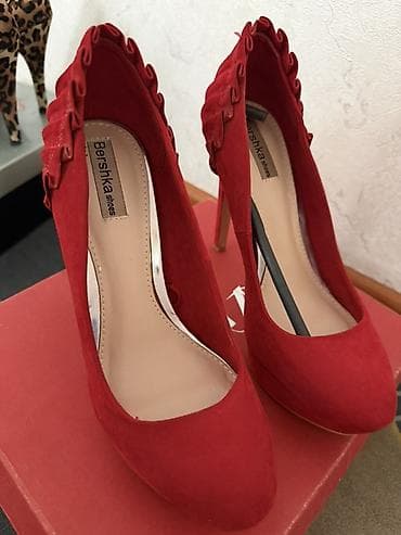 куплю берцы: Новые Туфли-лодочки Bershka - Цвет: насыщенно-красный - Материал — 2