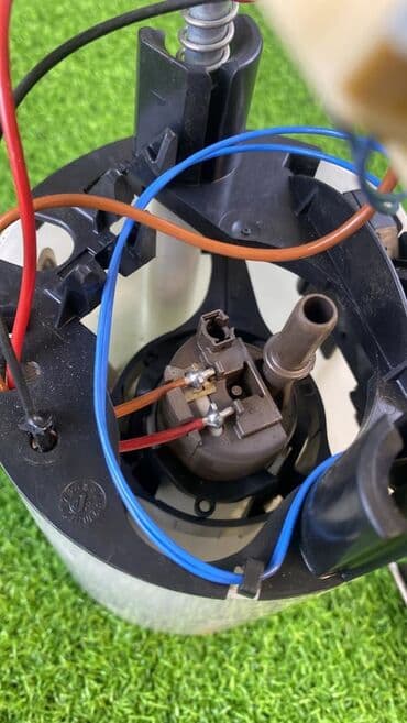 е91: Насос топливный электрический Номер производителя: 16147—19775 Насос — 7