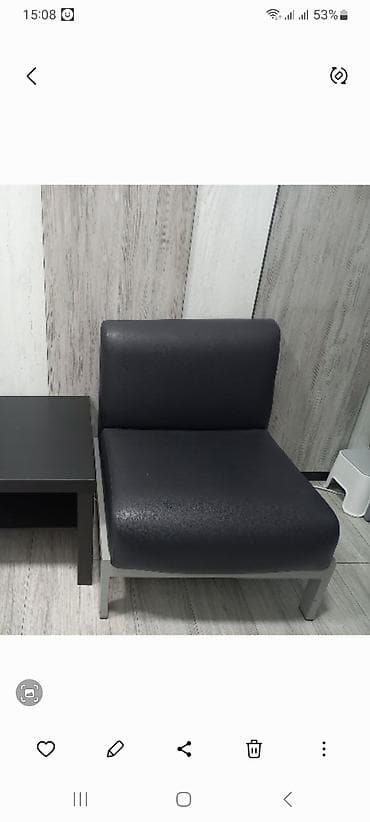 пластиковый уголок: Компактное модульное кресло без подлокотников. - Цвет: черный - — 1