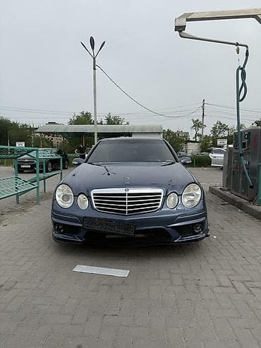 Mercedes-Benz E-Class: 2002 г., 5 л, Автомат, Бензин, Седан