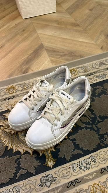 Өтүктөр: Кроссовкалар, 36, Supreme, Колдонулган, түсү - Ак, Өзү алып кетүү, Акылуу жеткирүү — 1
