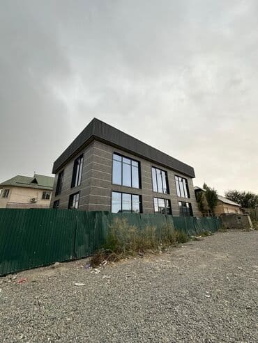 ак ордо дом бизнес: Продается здание под бизнес(кафе,чайхана) 5 соток земли (красная — 10