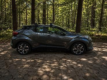 Toyota C-HR: 2018 г., 2 л, Вариатор, Бензин, Кроссовер — 3