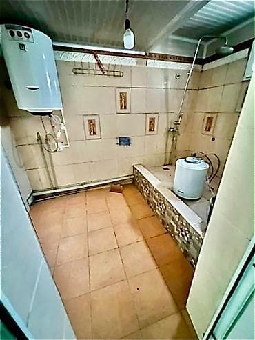 Үйлөр: 📍 ул. Анарбека Бакаева 🔘3-комнатный 🔘Этаж 1 🔘75м² Продается участок — 4