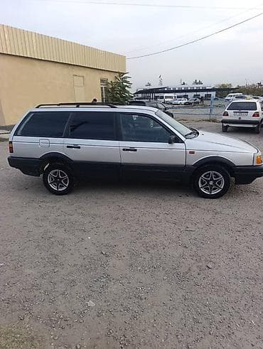 Volkswagen Passat Variant: 1990 г., 1.8 л, Ручные, Бензин, Универсал