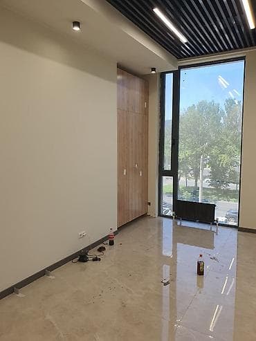 Коммерческая недвижимость: Аренда офисов, 44 м², В бизнес центре, 1 линия, С оборудованием, С отдельным сан узлом — 4