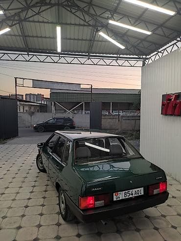 автобус лаз: ВАЗ (ЛАДА) 21099: 1999 г., 1.5 л, Механика, Седан — 2