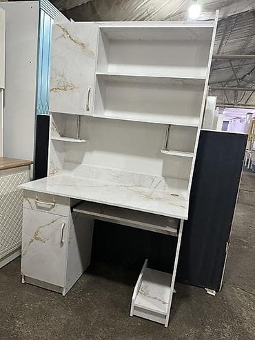 компьютерый стол: Компьютерный стол, С полками — 7