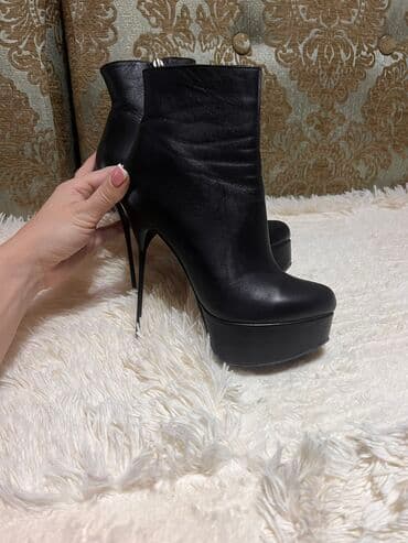 фирменная обувь из италии: Продаю кожаные полусапожки деми на высоком каблуке фирмы Marco Piano — 1