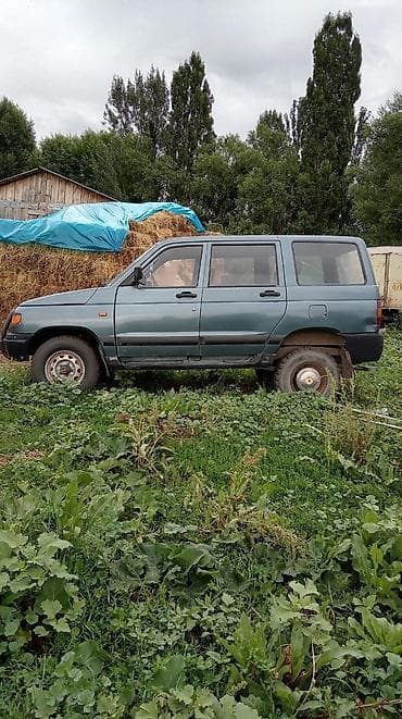 эвакуаторы нарын: УАЗ Simbir: 2002 г., 2.4 л, Кол менен иштөөчү, Бензин, Жол тандабас — 2