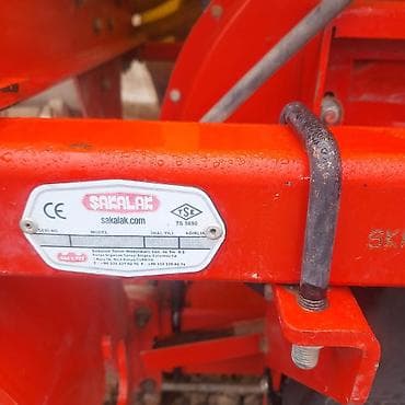 плуг аборотный: Пневматическая точная сеялка SAKALAK SKM 8 SG - Производитель — 4