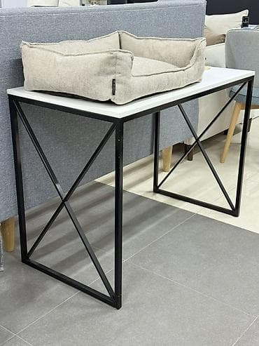 Консольный стол в стиле лофт - Дизайн: минималистичная прямоугольная