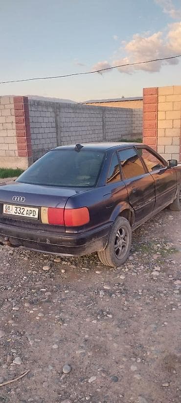 belarus mtz 80: Audi 80: 1993 г., Седан — 4