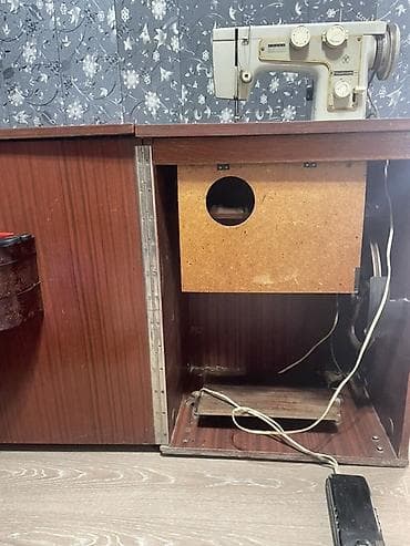для чистки обуви: Швейная машина Подольск 142 в комплекте с встроенной тумбой — 2