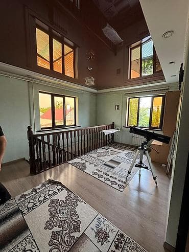 продаю дом ала тоо 1: Продаю дом 3 уровня! Расположен район Пишпек, пересечение — 8