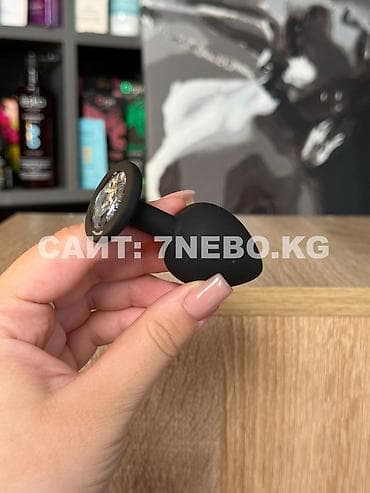 Маленькая черная анальная пробка для ярких игр и внешнего эффекта