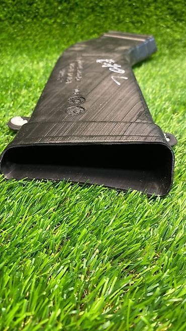 х5: Воздуховод салона Bmw X5 E70 N55B30 2010 задний левый (б/у)  Марка — 2