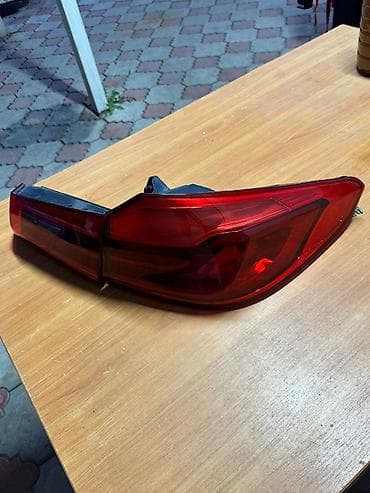 Задние фонари и комплект кузовных элементов для BMW В наличии: -