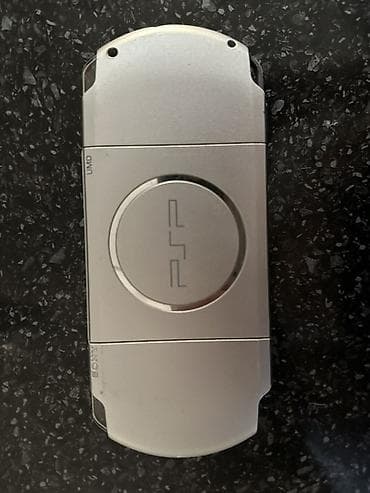 эмулятор: Sony PSP (серебристая) - Модель: PSP-3000 (Slim & Lite), цвет — 2