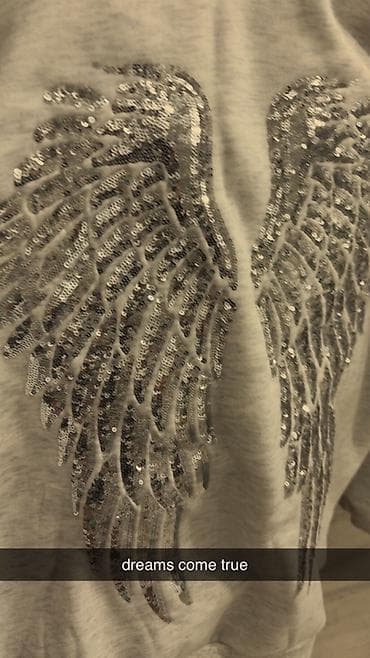 белые кофты: Свитшот с пайетками «Ангельские крылья» — 1