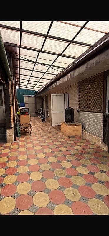 Недвижимость: Продаются Просторный частный дом с благоустроенным двором и большими — 2