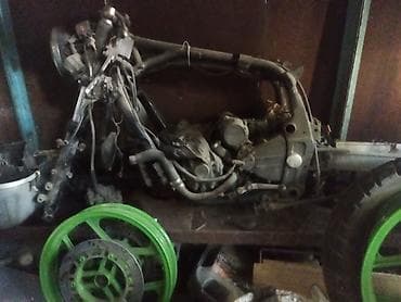 Детали двигателя и моторы в сборе: Кавасаки gpz750. После не сильного но ДТП. Разобран на ремонт. Раму с — 3