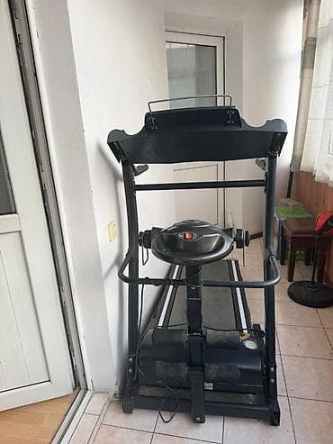 Беговая дорожка электрическая с многофункциональной стойкой. Подойдет