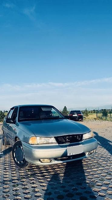Daewoo Nexia: 2004 г., 1.5 л, Механика, Бензин, Седан