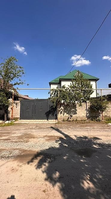 продаю дом с пригородное: 🏡 Продаётся уютный 2-этажный дом в ж/м Кок-Жар Просторный дом — 5