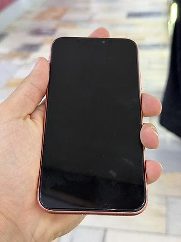 iphone 4: IPhone XR, коралловый цвет 64 гб - Экран 6.1" Liquid Retina (IPS) — 2