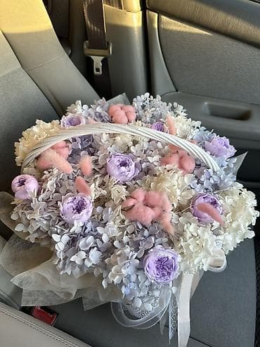 куплю букет: Цены от 2000 Композиция из живых цветов которые не завянут год и — 2