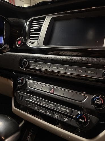 Kia Carnival: 2018 г., 3.3 л, Автомат, Бензин, Минивэн — 8