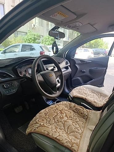 Продажа авто: Chevrolet Spark: 2019 г., Хэтчбэк — 4